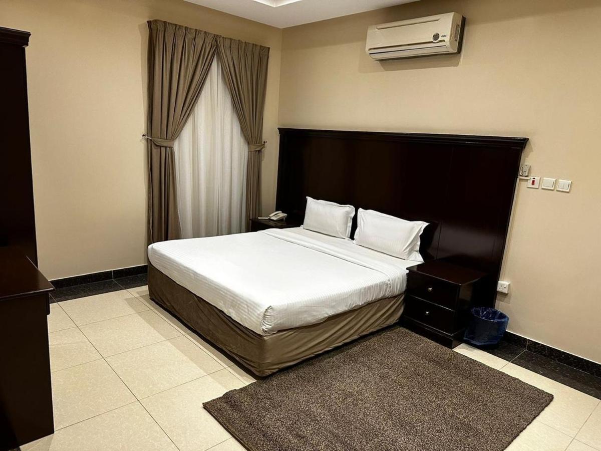 Riyadh Park Hotel Suites Exterior photo