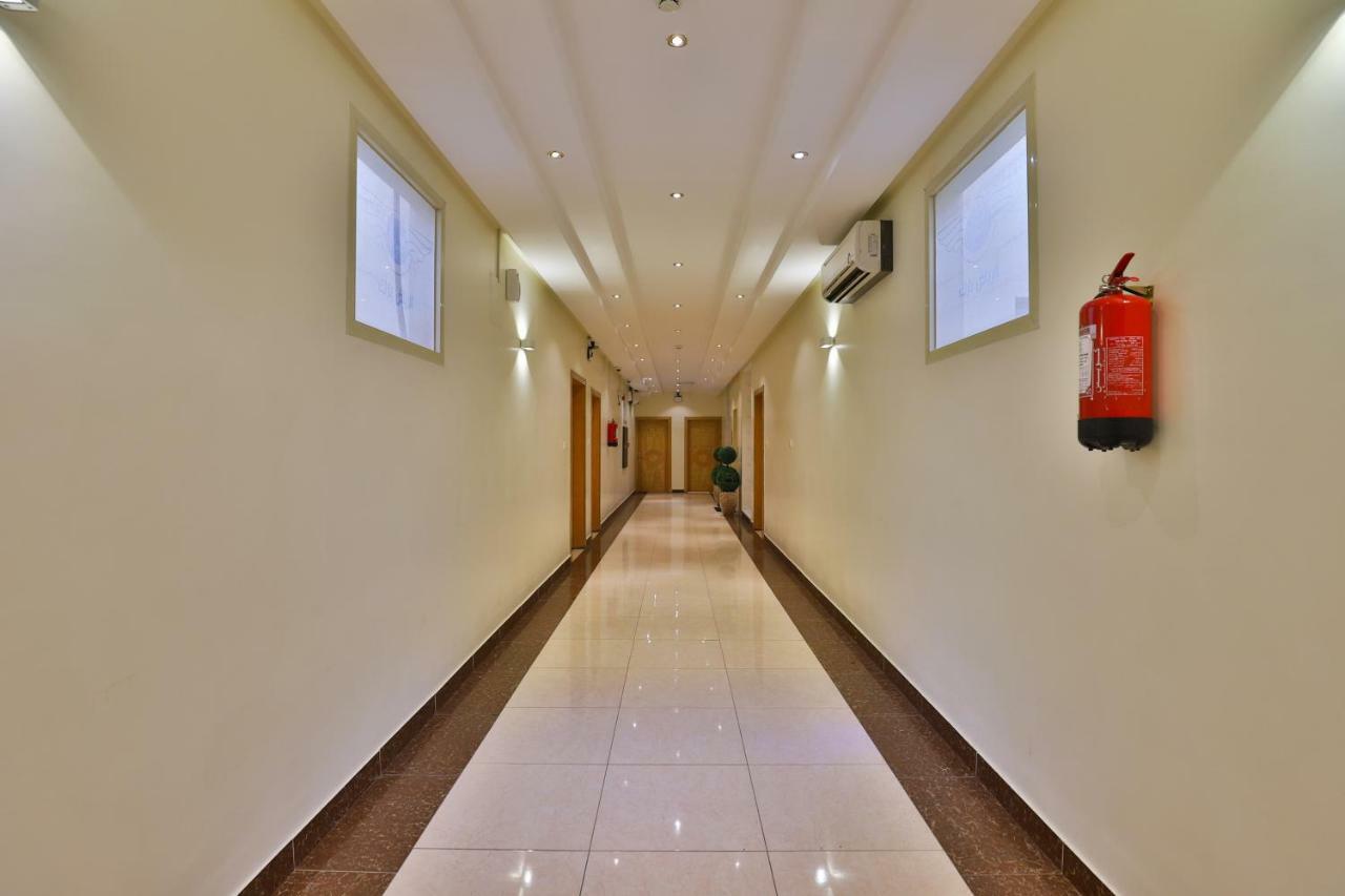 Riyadh Park Hotel Suites Exterior photo